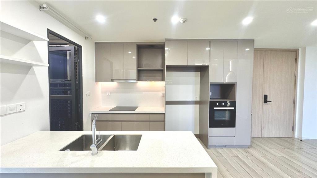 Cho thuê căn 3pn full nội thất gỗ view hồ bơi, khu masteri centre point, toà e, hướng mát