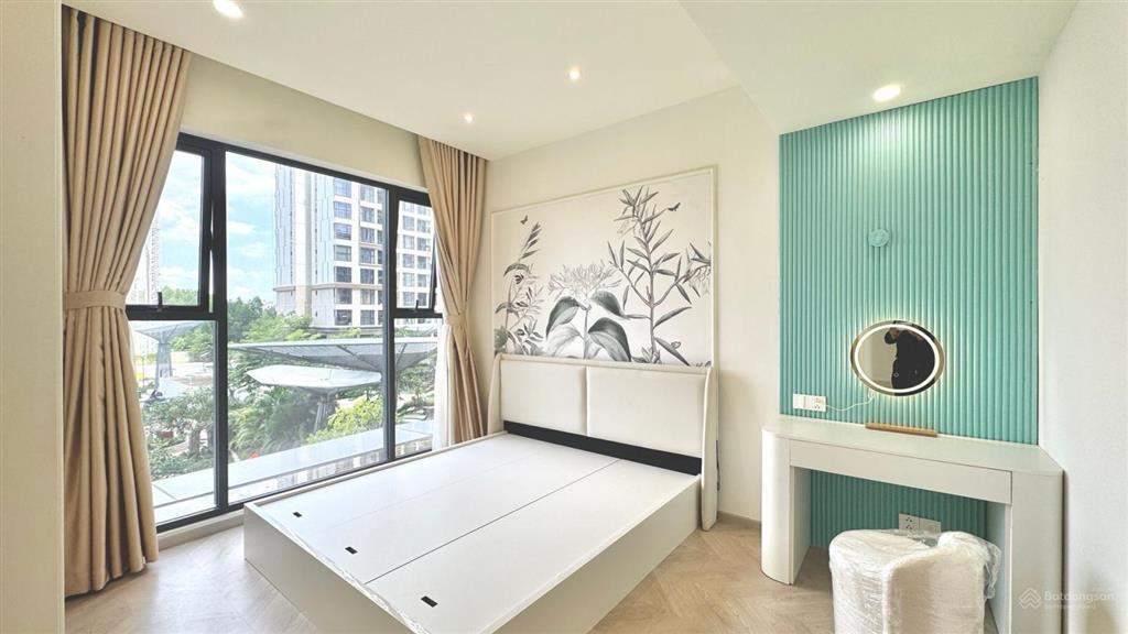 Cho thuê căn 3pn full nội thất gỗ view hồ bơi, khu masteri centre point, toà e, hướng mát