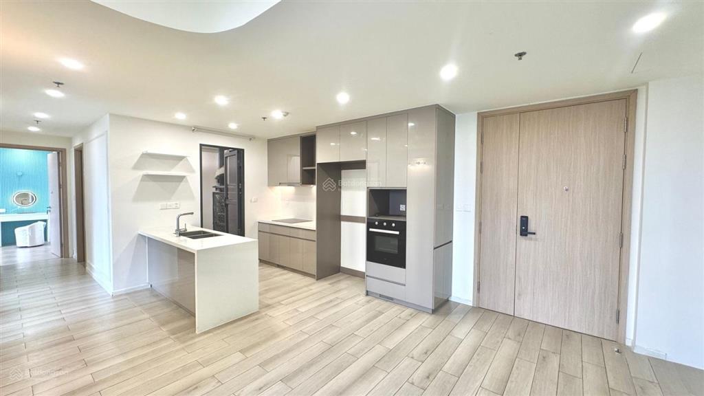 Cho thuê căn 3pn full nội thất gỗ view hồ bơi, khu masteri centre point, toà e, hướng mát