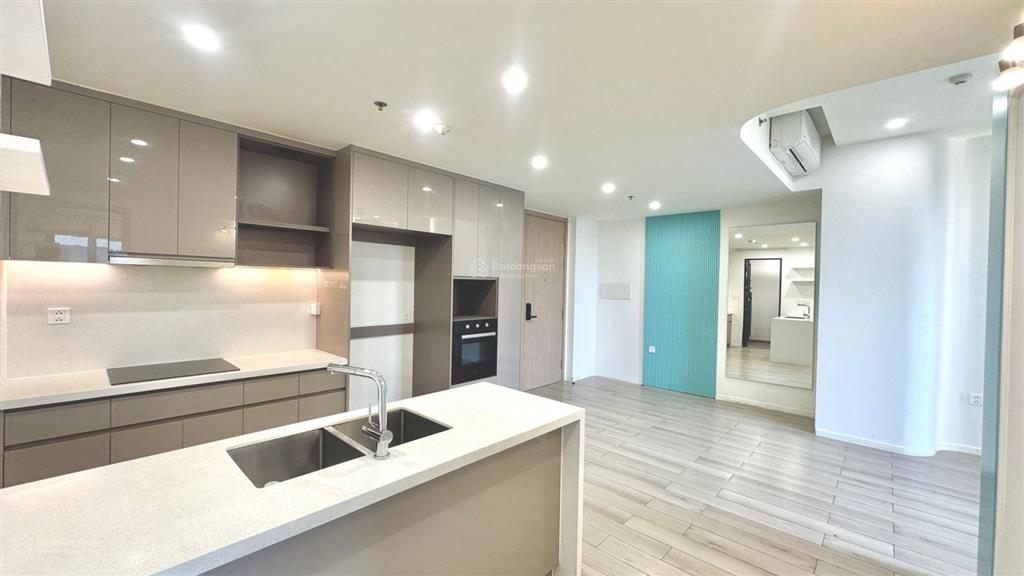 Cho thuê căn 3pn full nội thất gỗ view hồ bơi, khu masteri centre point, toà e, hướng mát