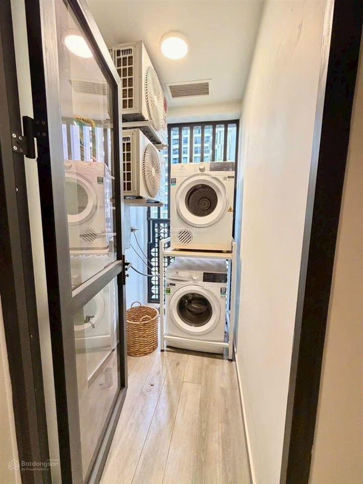 Cho thuê căn 2pn full nt luxury khu lumiere, free gym, view hồ bơi, cv ánh sáng, nhà sẵn ở ngay