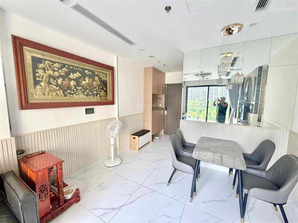 Cho thuê căn 2pn2wc full nt khu beverly đối diện cv 36ha, view hồ bơi, nhà bao đẹp, hướng mát