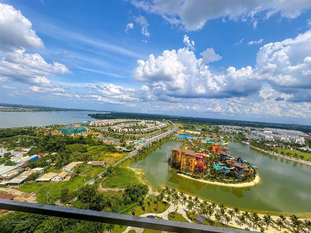 Cho thuê căn 3pn full nt cao cấp khu beverly, view cv 36ha, có gym trong toà nhà, ko chắn toà