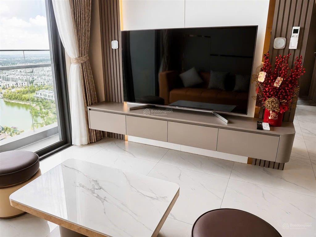 Cho thuê căn 3pn full nt cao cấp khu beverly, view cv 36ha, có gym trong toà nhà, ko chắn toà