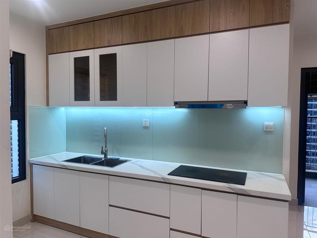 Cho thuê căn 3pn + diện tích lớn, full nội thất, nhà sẵn ở ngay, nhà cực nhiều gió, hướng mát
