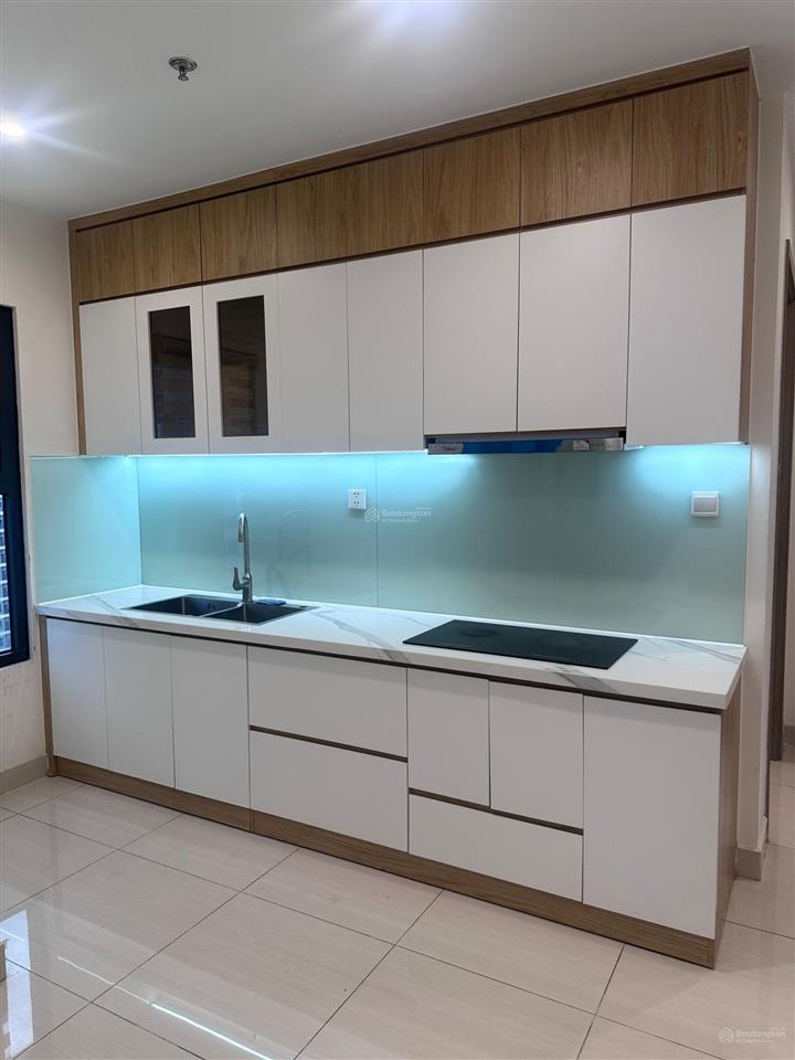 Cho thuê căn 3pn + diện tích lớn, full nội thất, nhà sẵn ở ngay, nhà cực nhiều gió, hướng mát
