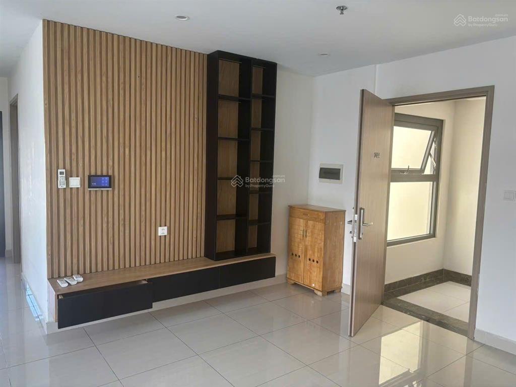 Cho thuê căn 3pn + diện tích lớn, full nội thất, nhà sẵn ở ngay, nhà cực nhiều gió, hướng mát