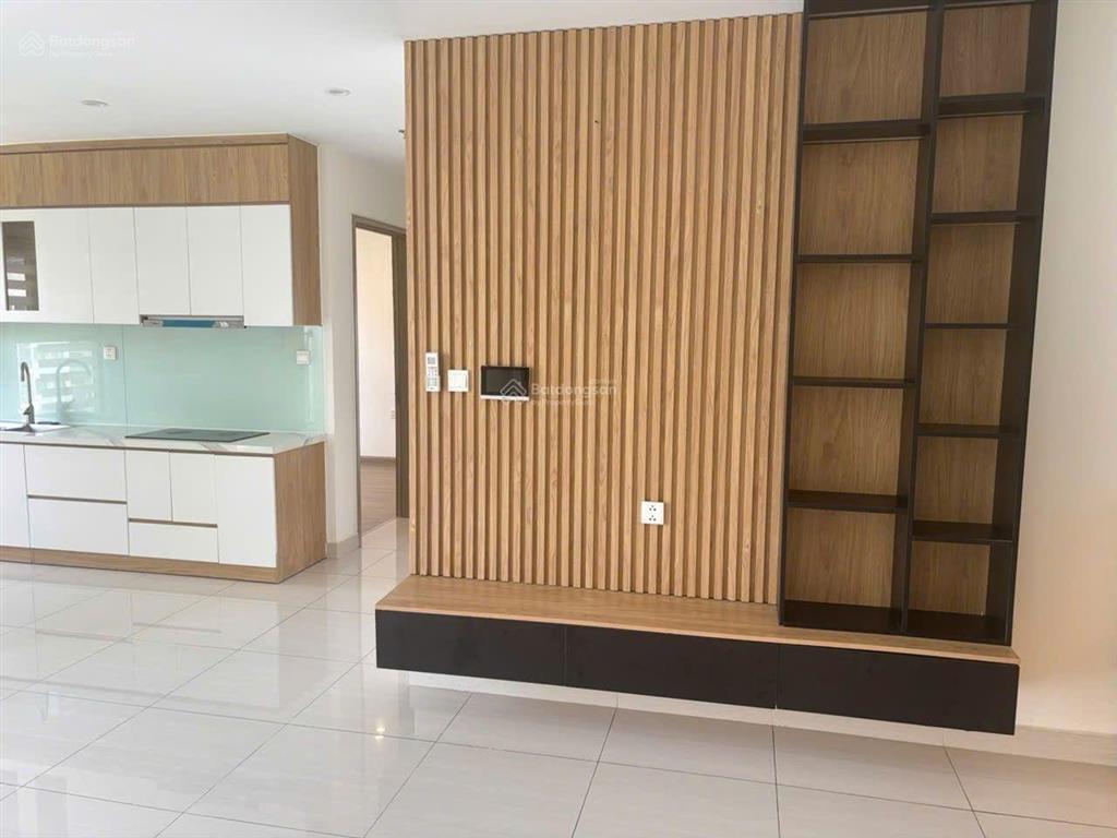 Cho thuê căn 3pn + diện tích lớn, full nội thất, nhà sẵn ở ngay, nhà cực nhiều gió, hướng mát