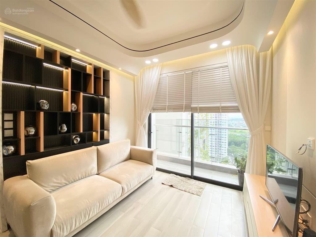 Cho thuê căn 1pn full nt luxury khu cao cấp, free gym, bảo vệ 24/7, nhà sẵn ở ngay, view đẹp, chil