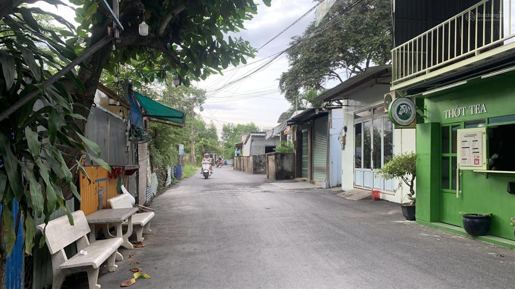 Nhà 1 trệt 1 lầu 3pn  hẻm 1 xẹt, xe hơi tránh 4.5 x 17  lã xuân oai, tnpa