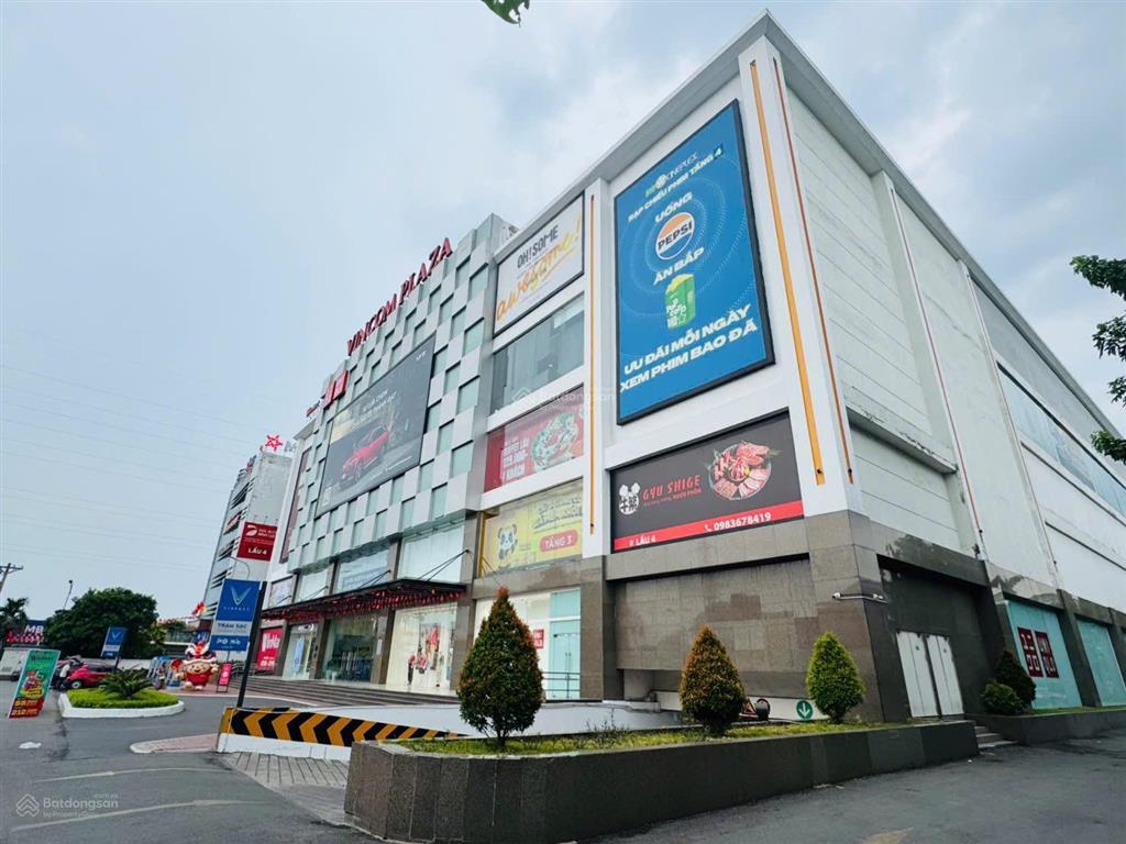 Đối diện vincom lê văn việt  diện tích cn 115 m2  vị trí vip xây dựng chdv  chỉ 52 triệu/ m2