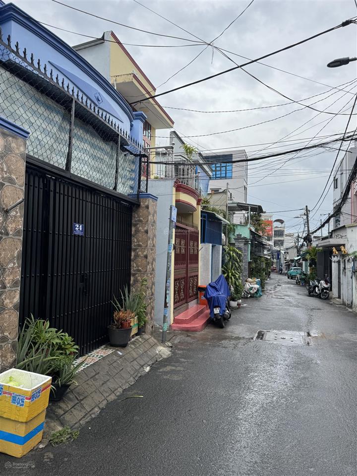 Bán nhanh nhà 2 mặt tiền  2 tầng  đối diện vincom lê văn việt  50 m2  4,1 tỷ