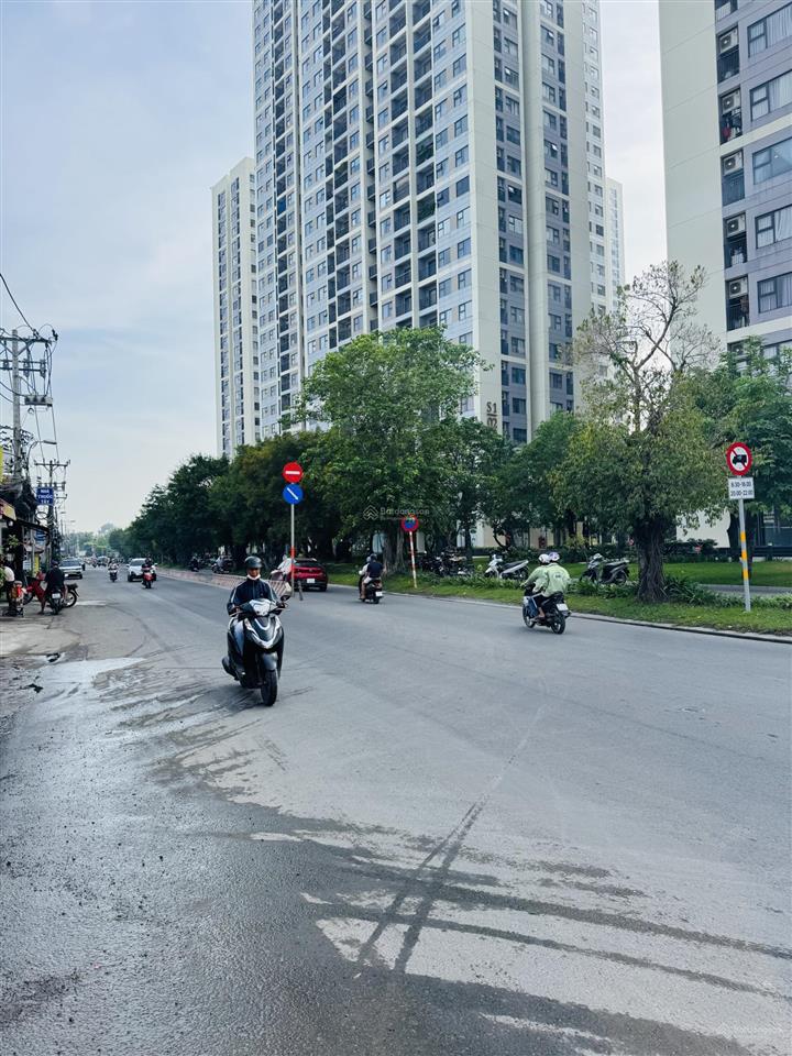 Giảm 400 triệu  nhà đường ô tô nguyễn xiển  đối diện vinhomes grand park  chỉ 5,1 tỷ