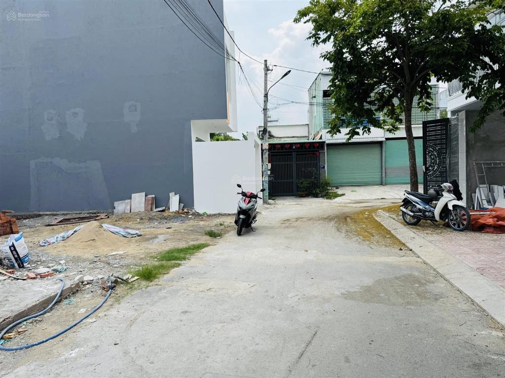 Bán đất đối diện vinhomes  56 m2  đường 32 thông 9a khu tđc phước thiện  chỉ 3,85 tỷ
