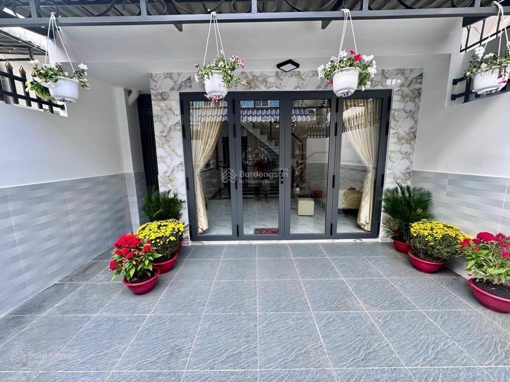 Bán nhà tô ký, q12, 5x20m, 2 tầng  4pn  tặng nội thất  kế bên quang trung  chỉ hơn 5 tỷ