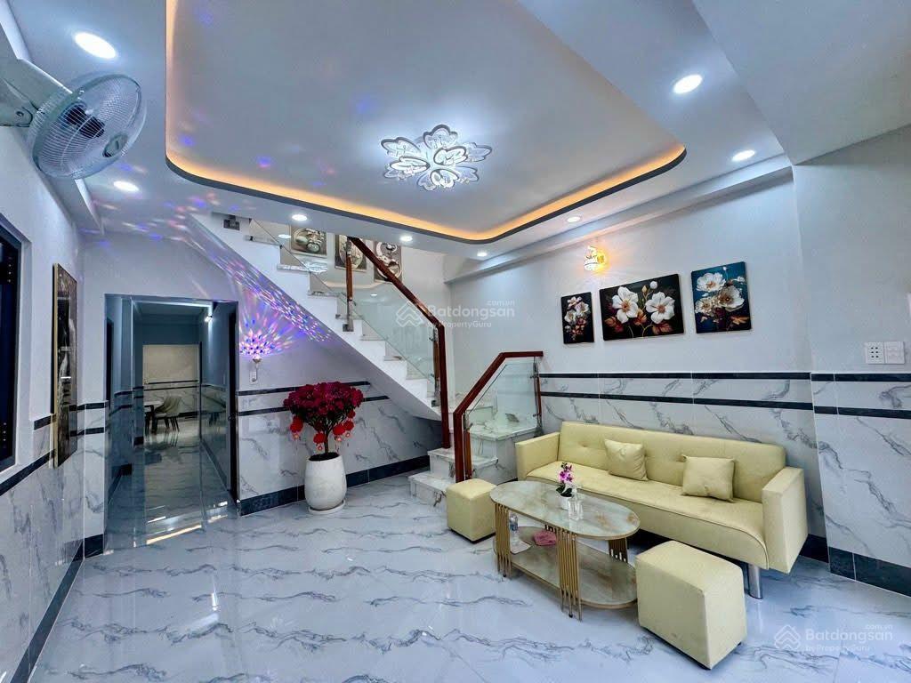 Bán nhà tô ký, q12, 5x20m, 2 tầng  4pn  tặng nội thất  kế bên quang trung  chỉ hơn 5 tỷ