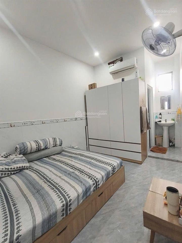 Bán nhà trần thị năm  q.12  4 tầng  50m2  ôtô vào tận cửa  gần bệnh viện q.12  chỉ 4 ty