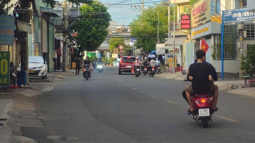 Nhà tân chánh hiệp 8, q12  2 tầng, ngang 4,5m ôtô tới cửa  sát vách hiệp thành city  chỉ 4,8 tỷ