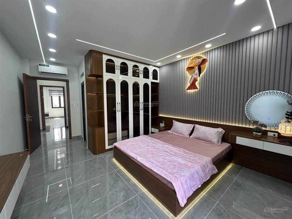 Nhà quận 12 xây mới  68m2  5 tầng  full nội thất  hẻm 8m thông  1/ ra mặt tiền  nhỉnh 8 tỷ