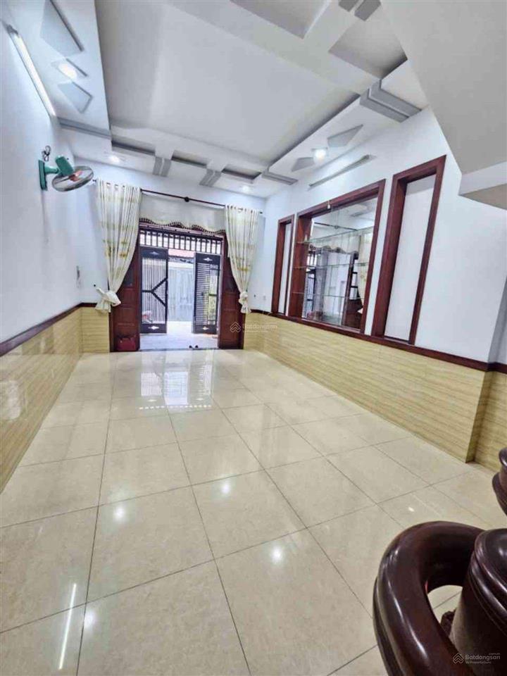 Nhà huỳnh thị hai  q.12  4x16m  3 tầng  4pn  hẻm ôtô đỗ cửa  gần nguyễn ảnh thủ  chỉ 5,4 tỷ