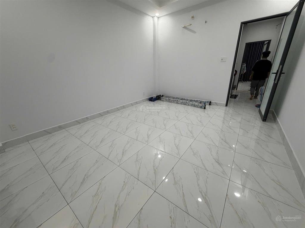 Nhà trần thị năm  quận 12  64m2  5 tầng  5 phòng  hẻm xe tải thông thoáng  chỉ 5.9 tỷ.