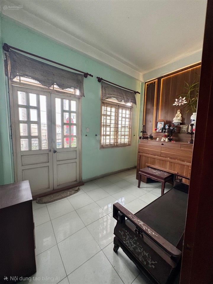 Mặt tiền tân chánh hiệp 13 có lề  100m2  3 tầng  ô tô ngủ trong nhà  ngay chợ hạt điều