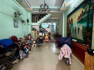 Mặt tiền tân chánh hiệp 13 có lề  100m2  3 tầng  ô tô ngủ trong nhà  ngay chợ hạt điều