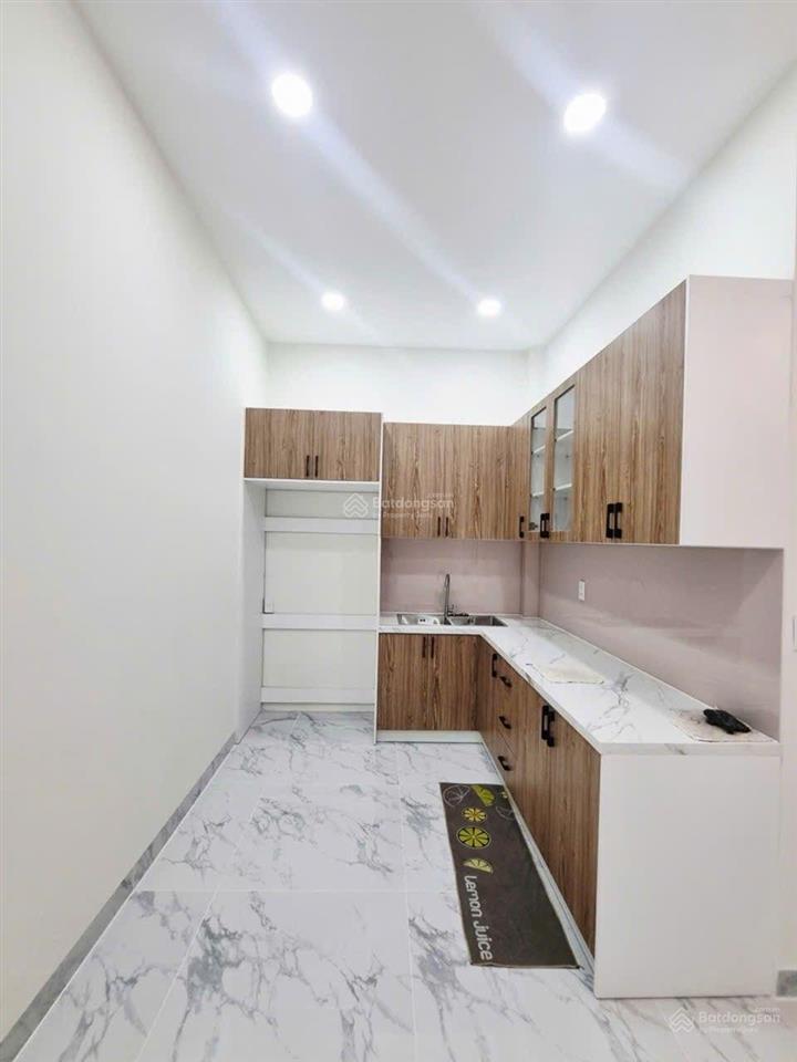 Mặt tiền tân chánh hiệp  căn chdv mới xây  135m2  16 phòng  thang máy full nội thất