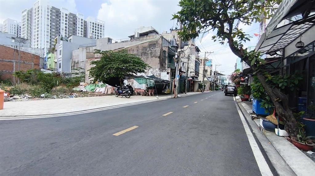 Bán nền siêu dài 4mx19,5m, ngay trung tâm khu kinh doanh tô hiệu,sổ hồng riêng 0903 983 ***