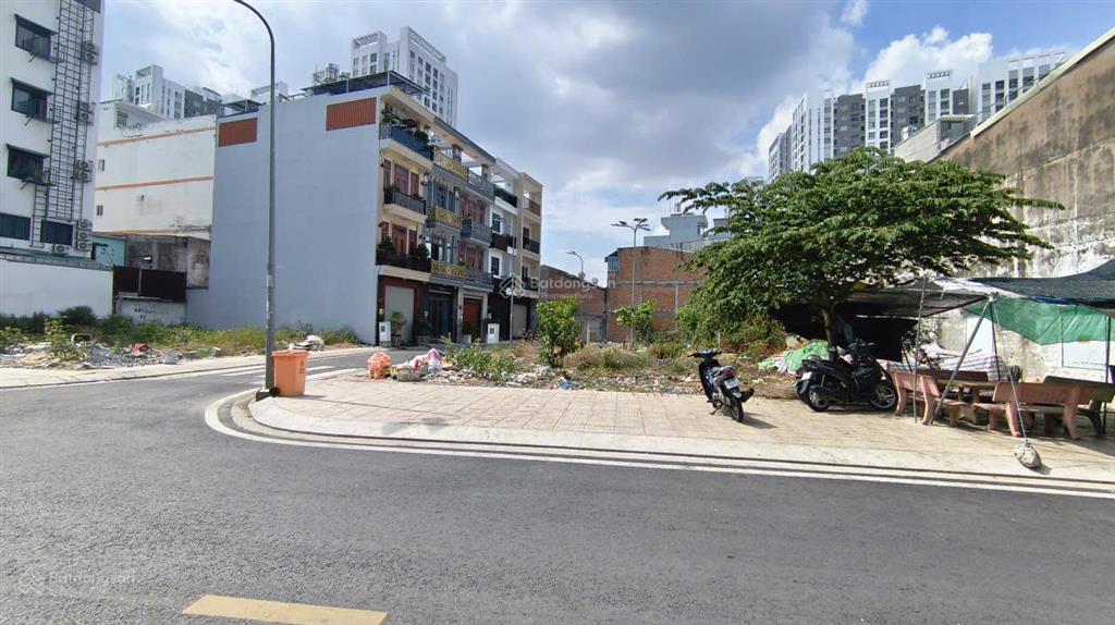 Bán nền siêu dài 4mx19,5m, ngay trung tâm khu kinh doanh tô hiệu,sổ hồng riêng 0903 983 ***