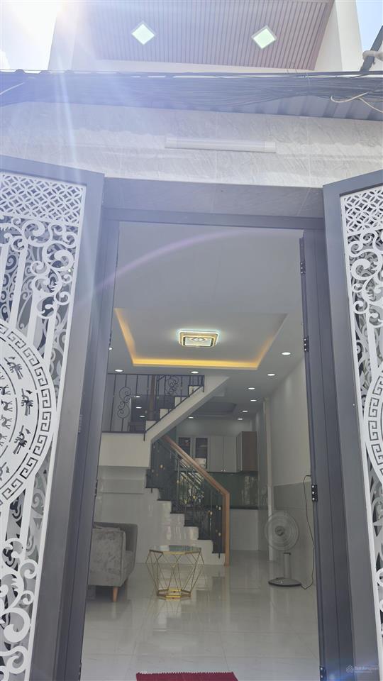 Chủ gửi bán gấp nhà trệt lầu,2pn,2wc mt hẻm xe tải kinh doanh đa ngành,giá 4tỷ195 thương lượng