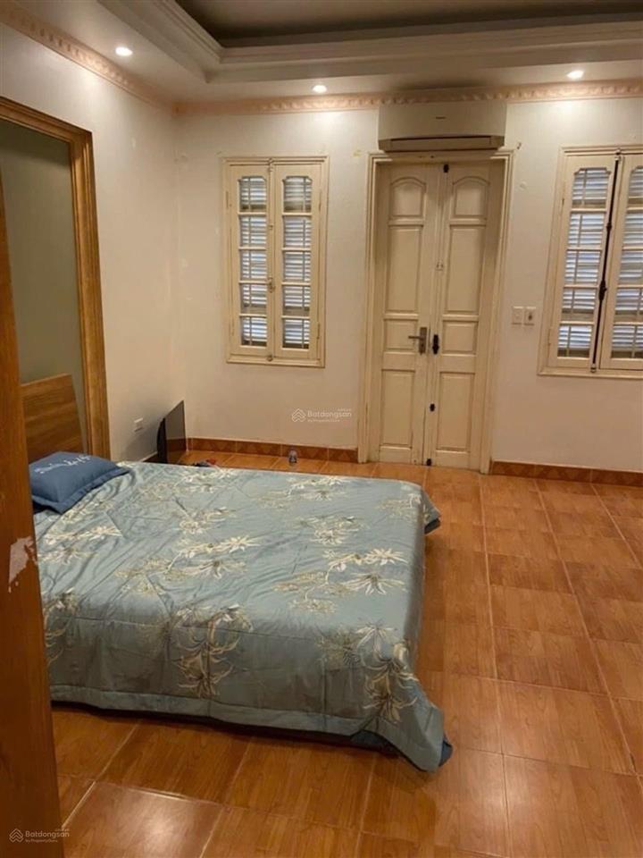 Trần quốc hoàn phân lô ô tô lô góc 3 mặt thoáng kinh doanh 15,9 tỷ
