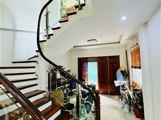 Trần quốc hoàn phân lô ô tô lô góc 3 mặt thoáng kinh doanh 15,9 tỷ