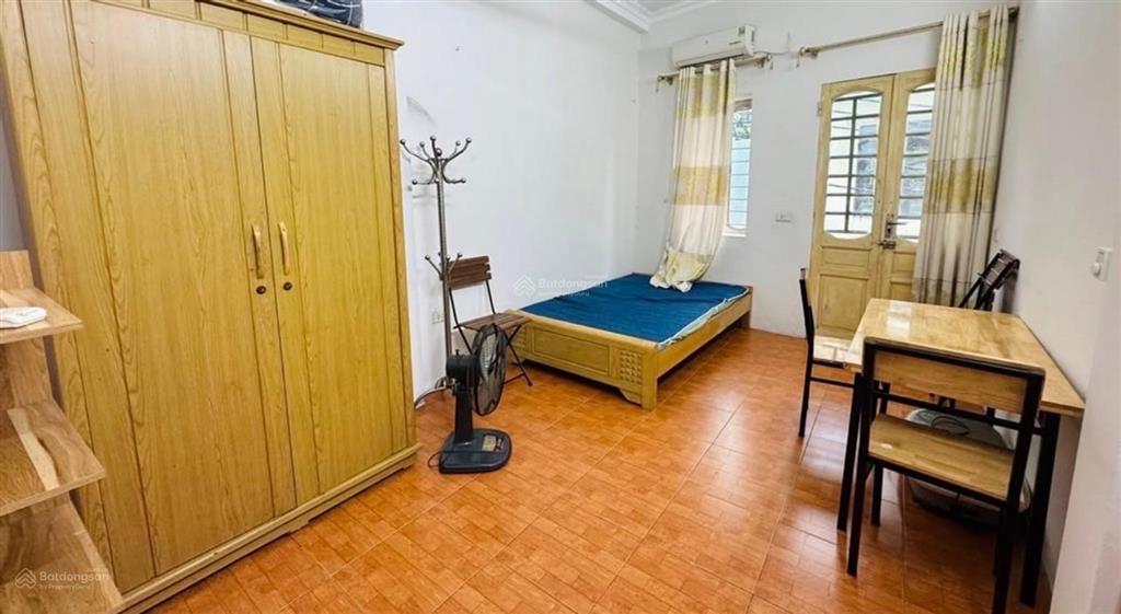 Cầu giấy 8 tỷ lô góc 4 tầng ngõ rộng, gần phố
dtsd 44m, xây 4 tầng, vị trí trung tâm
