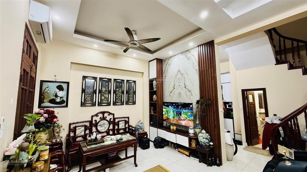 Hoàng sâm phân lô quân đội mặt tiền 5,5m gần hoàng quốc việt giá mới 12,9 tỷ