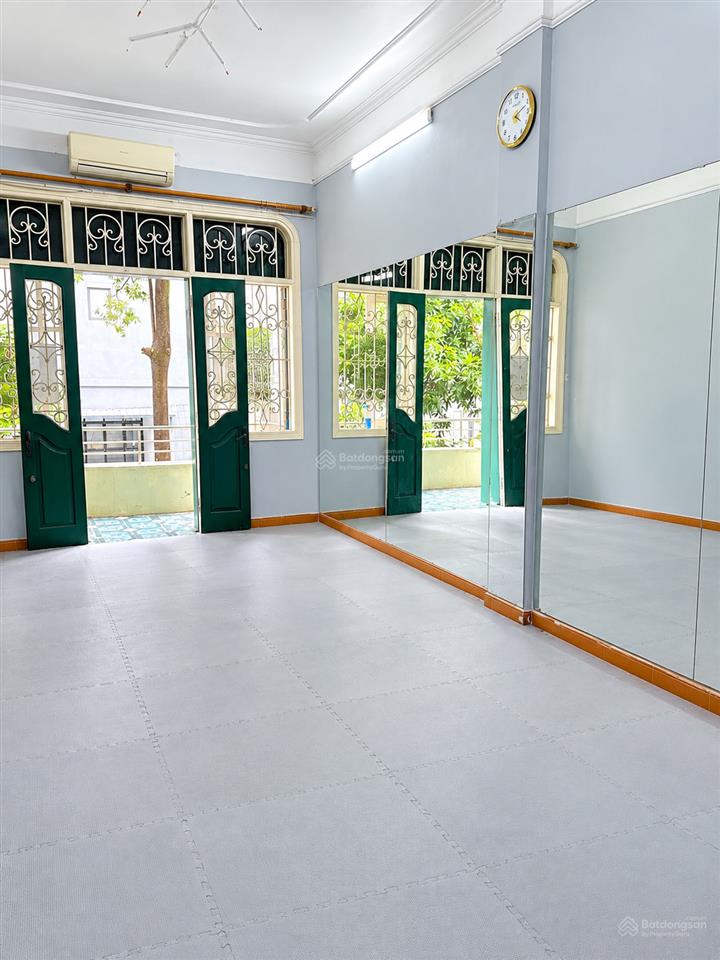 Bán nhà hoàng sâm 21,5tỷ 60m ô tô tránh kinh doanh, văn phòng đang cho thuê 25 triệu/tháng