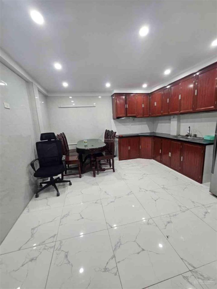 Yên hòa 61m 3 tầng 3 ngủ có sân để xe 10,98 tỷ
nhà rộng, ở ngay phù hợp gia đình mua