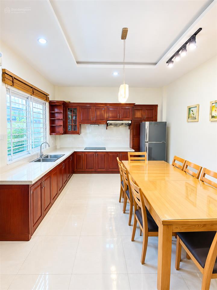 Bán gấp nr 6pn, 5t tại trần quốc hoàn, nghĩa đô, cầu giấy, 14,2 tỷ