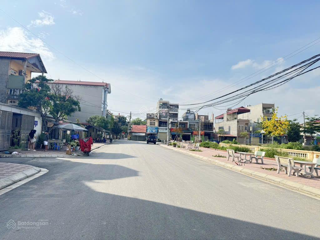 Cần tiền bán gấp mảnh đất tàm xá, đông anh, đường thông, ngõ ô tô, kinh doanh tốt