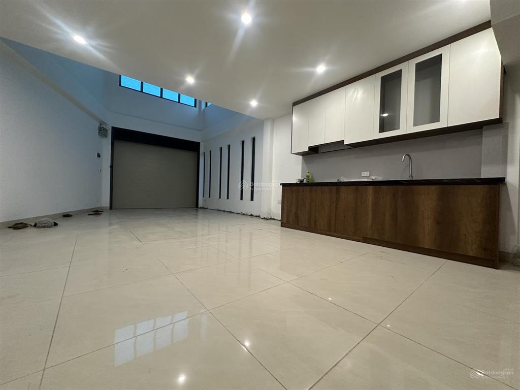 Sốc thật nhà 3,5 tầng 52m2.giá chỉ bằng tiền đất tại trung tâm vân nội! đông anh