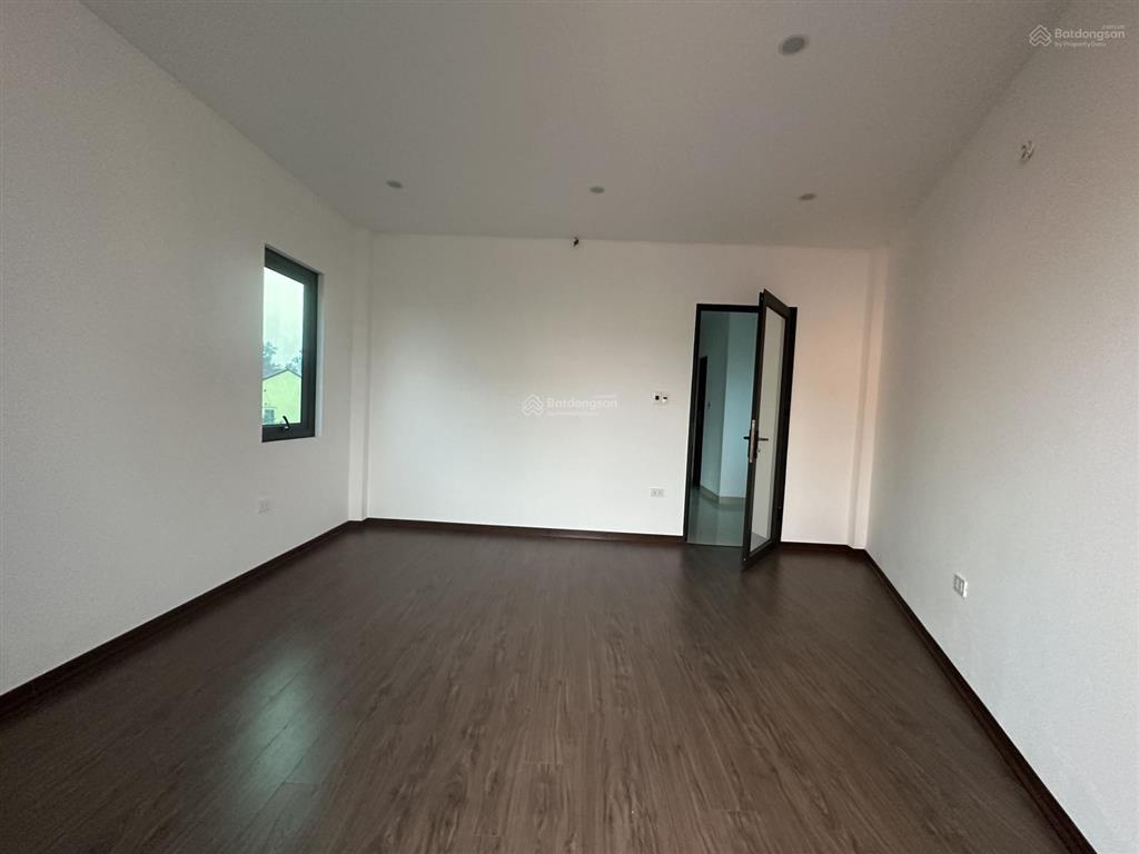 Sốc thật nhà 3,5 tầng 52m2.giá chỉ bằng tiền đất tại trung tâm vân nội! đông anh