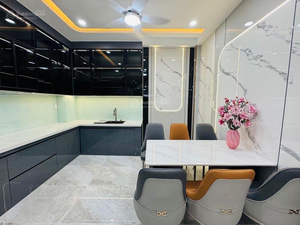 Bán nhà gò vấphẻm xe tải 4 tầng  đúc btct  dường số 59 phạm văn chiêu chợ thạch đà