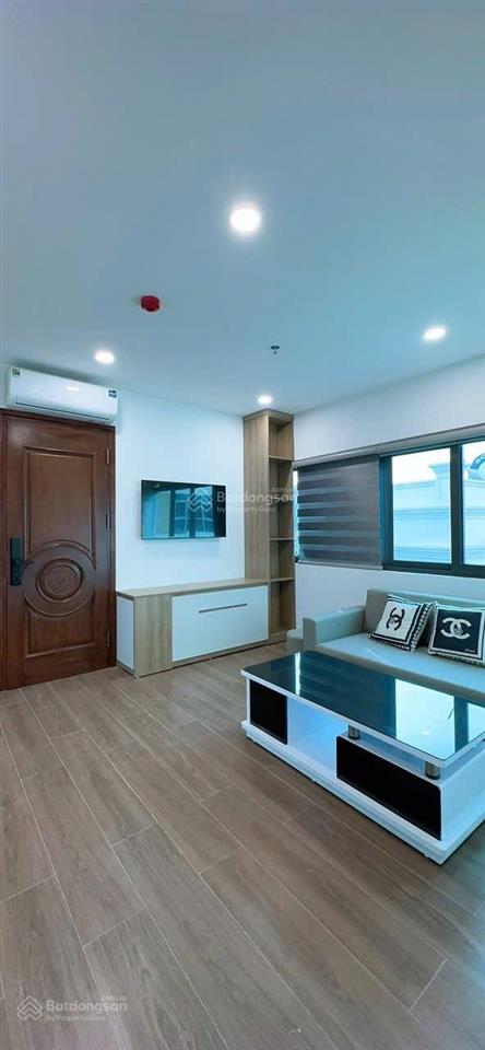 Hot!! 2pn cho thuê lạc long quân, ô tô đỗ cửa đầy đủ đồ, 50m ra hồ tây, gần fujimart,