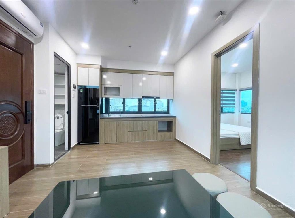 Hot!! 2pn cho thuê lạc long quân, ô tô đỗ cửa đầy đủ đồ, 50m ra hồ tây, gần fujimart,