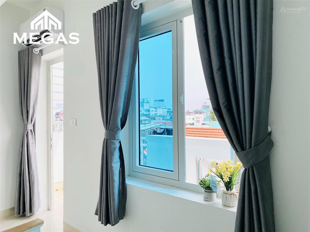 1 ngủ 1 khách ô tô đỗ cửa, cạnh bến xe mỹ đình, nhà mới tinh có ban công thoáng, đủ nội thất