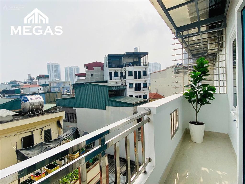1 ngủ 1 khách ô tô đỗ cửa, cạnh bến xe mỹ đình, nhà mới tinh có ban công thoáng, đủ nội thất