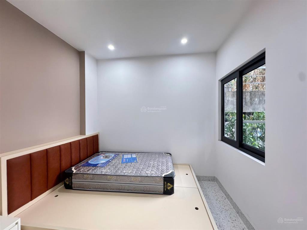 Siêu đẹp nội thất hiện đại mới  ngay công trường dân chủ q3  full nội thất ban công thoáng