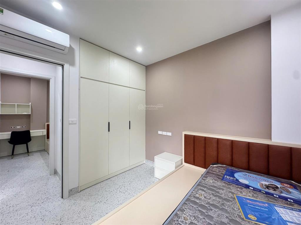 Siêu đẹp nội thất hiện đại mới  ngay công trường dân chủ q3  full nội thất ban công thoáng