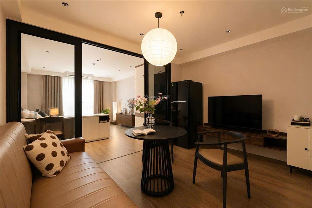 Ch 1n1k full nội thất, đủ đồ, ô tô đỗ cửa, 45m2, giặt sấy riêng quận hoàn kiếm
