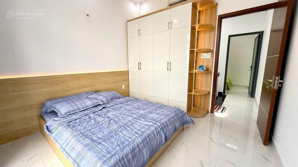 Nhà hẻm xe hơi pgan guy íchtân bình,3 tầng btct, 35m2,shr giáp q10,q11.nhà đag cho thuê
